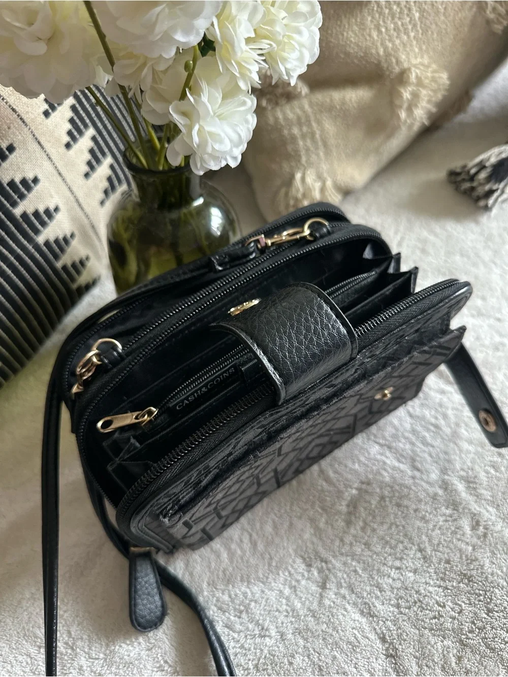 Black Patterned Crossbody Wallet Bag